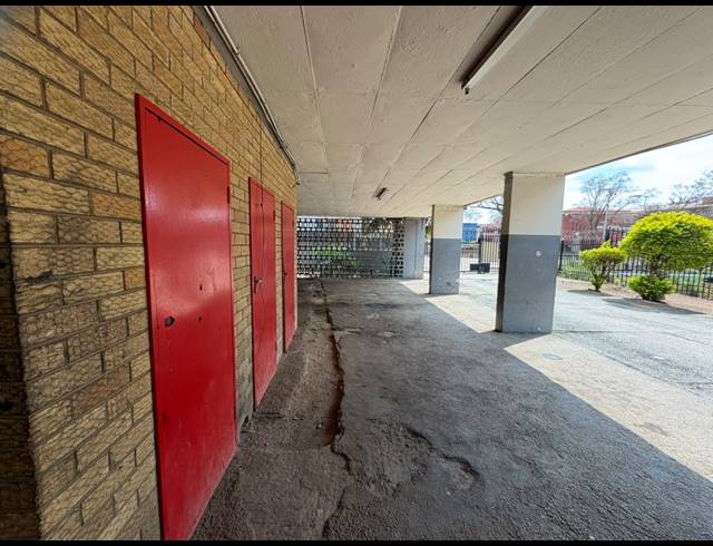 3 BEDROOM APARTMENT FOR SALE IN SUNNYSIDE